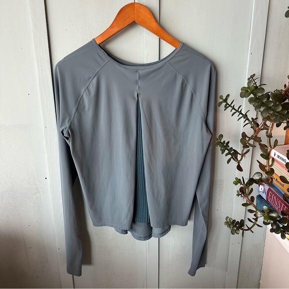 Lululemon Play Off The Pleats Long Sleeve - Picture 3 of 9